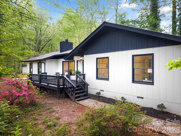 1 Virginia Lane , Cullowhee, NC 28734