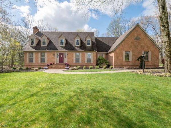 4306 Janell Court , Canfield, OH 44406