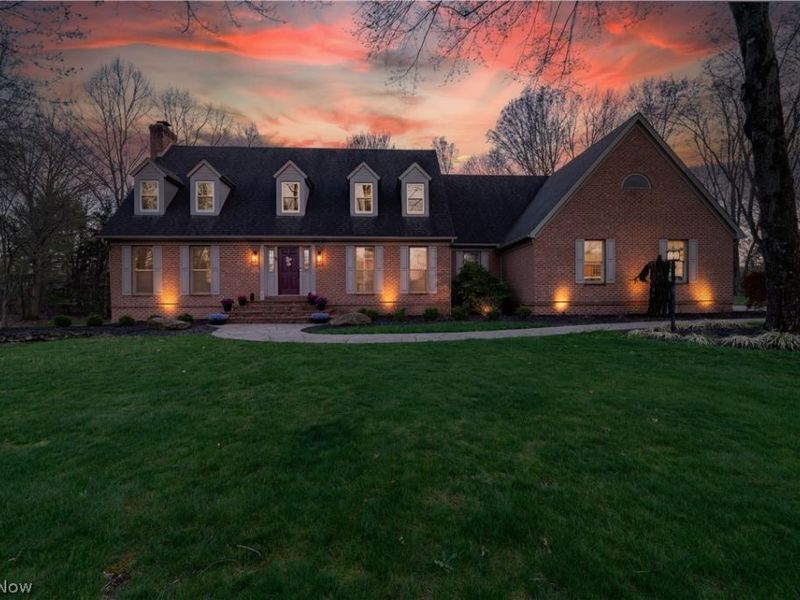 4306 Janell Court , Canfield, OH 44406 Photo 2