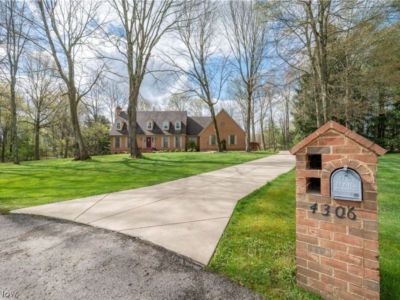 4306 Janell Court , Canfield, OH 44406 Photo 4