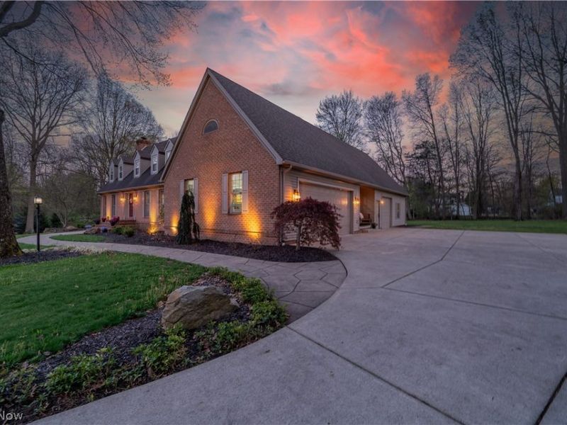 4306 Janell Court , Canfield, OH 44406 Photo 7