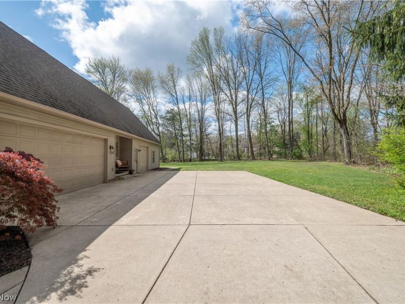 4306 Janell Court , Canfield, OH 44406 Photo 8