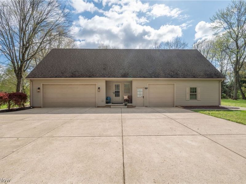 4306 Janell Court , Canfield, OH 44406 Photo 9