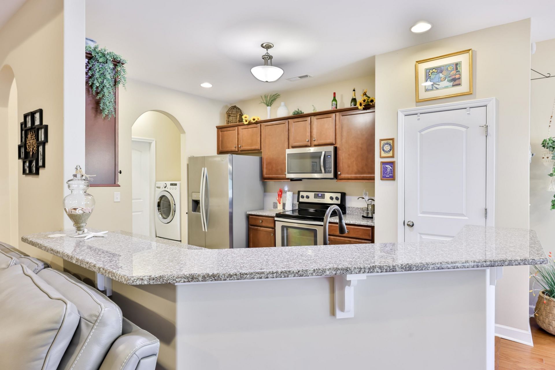 405 Carrick Loop  Photo 4