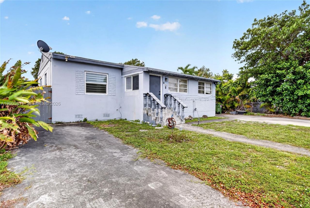 300 E 43rd St , Hialeah, FL 33013 Photo