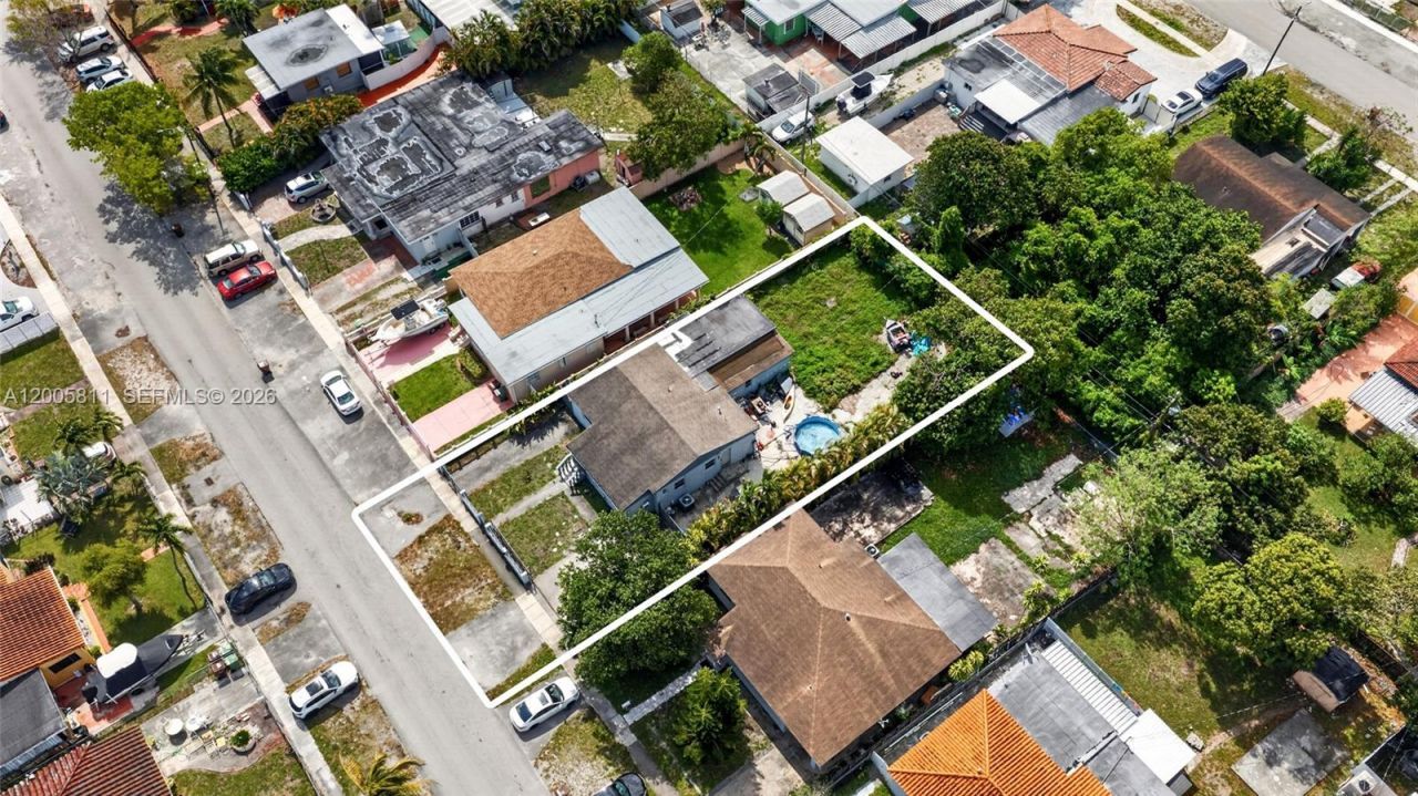 300 E 43rd St , Hialeah, FL 33013 Photo