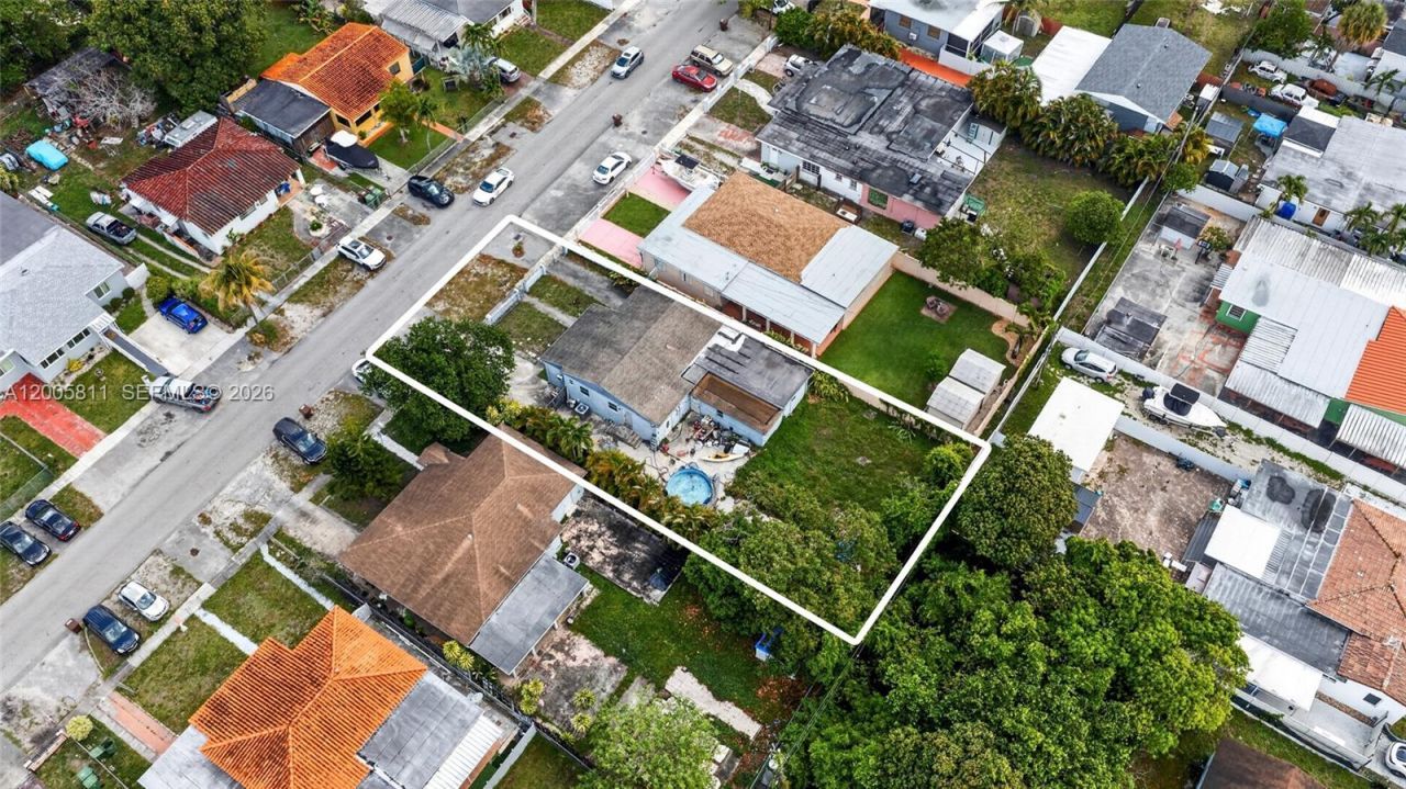 300 E 43rd St , Hialeah, FL 33013 Photo