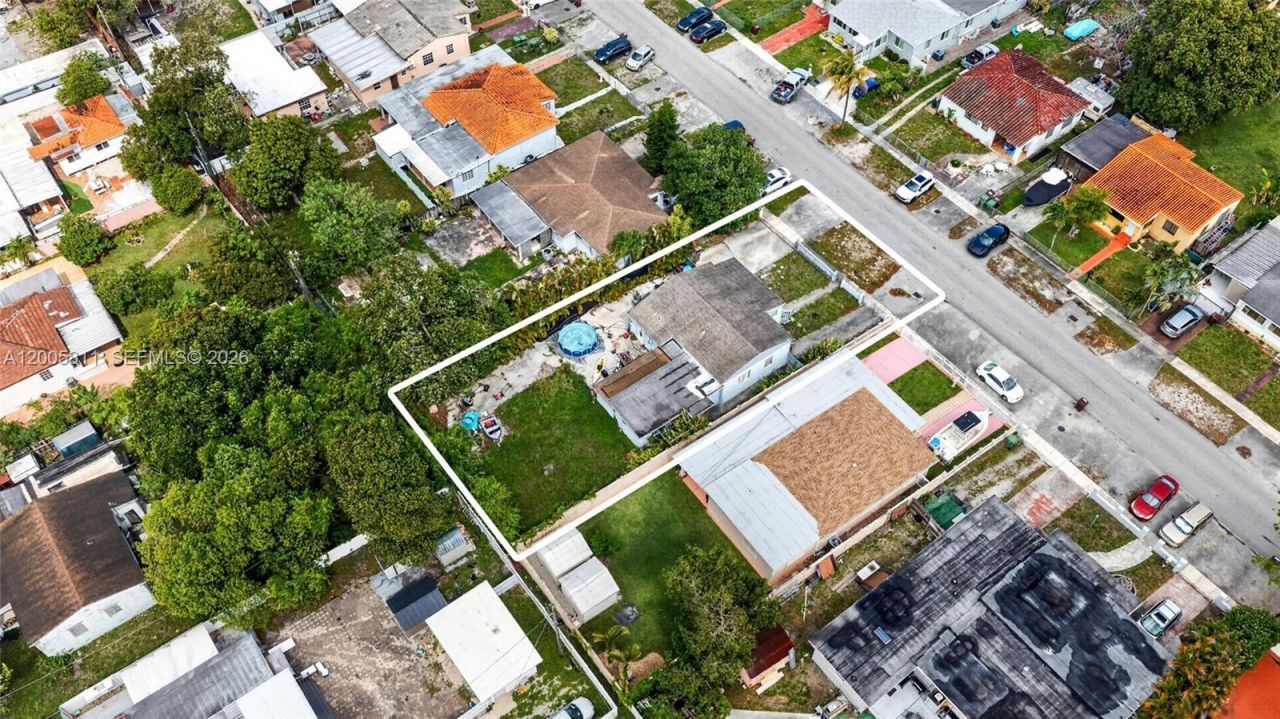 300 E 43rd St , Hialeah, FL 33013 Photo