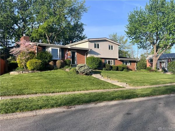 900 Ingersol Drive, Kettering, OH 45429