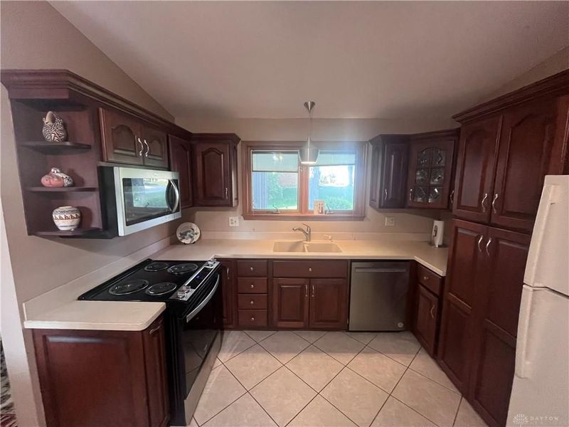 900 Ingersol Drive, Kettering, OH 45429 Photo 7