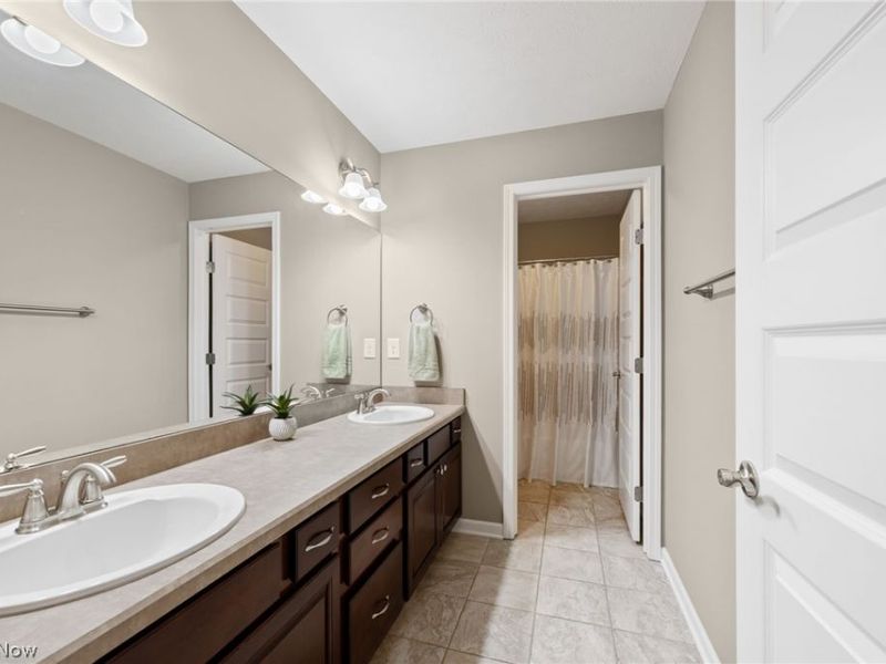 6638 Hidden Woods Trail, Mayfield, OH 44143 Photo 37