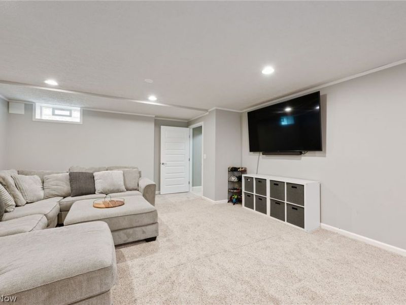 6638 Hidden Woods Trail, Mayfield, OH 44143 Photo 6