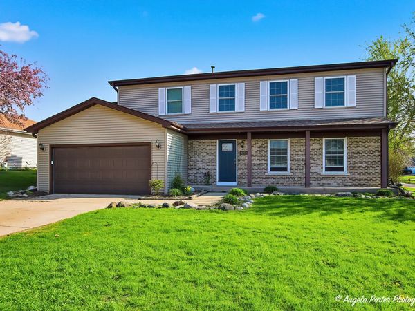 4816 W Courtland Trail , McHenry, IL 60050
