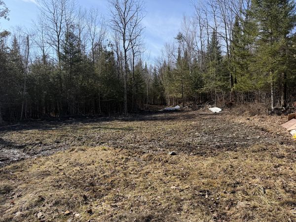 358 Puddledock Road , Charleston, ME 04422