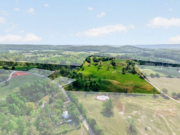 515 Jericho Rd , Quebeck, TN 38579