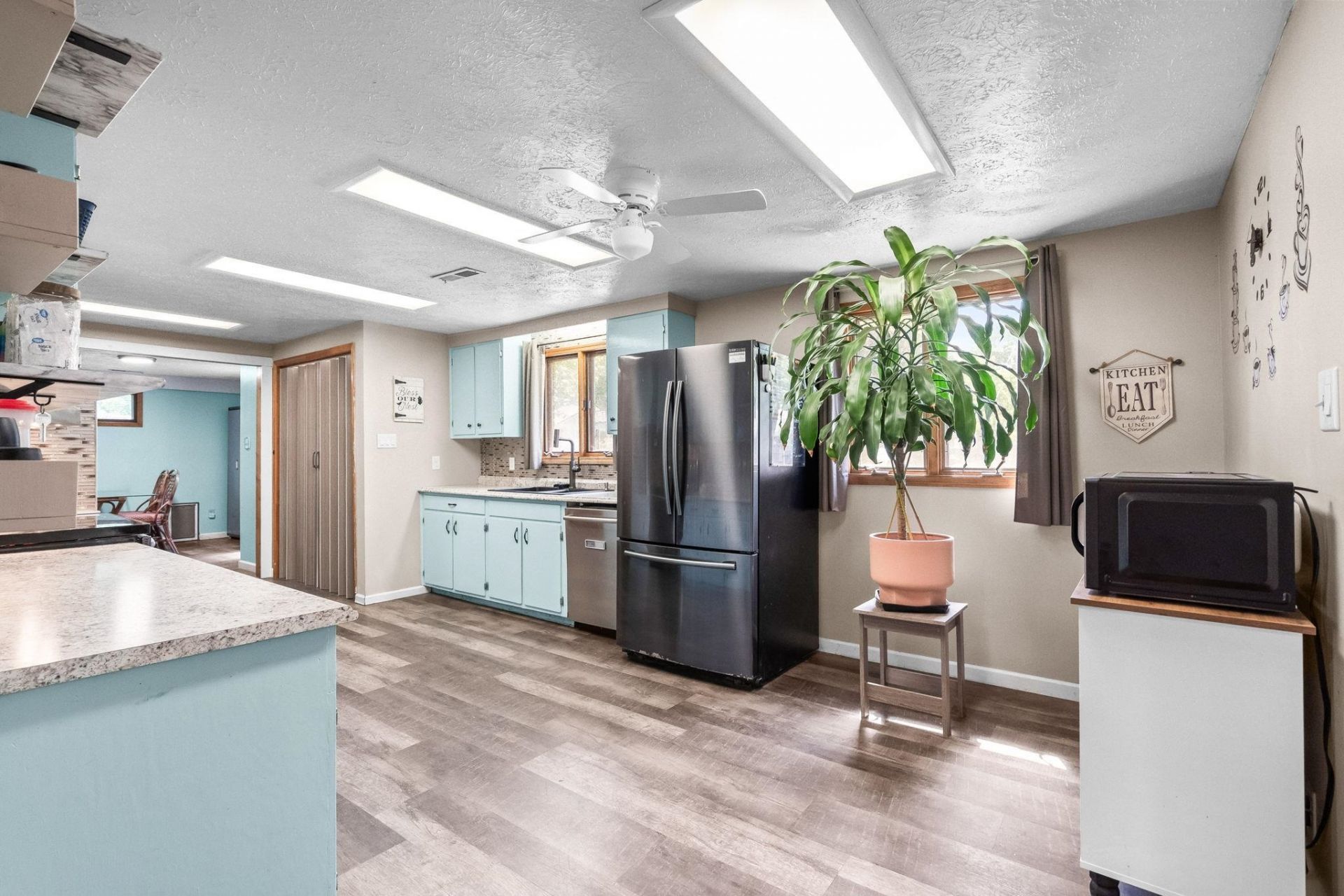 122 Ole Cedar Ln.  Photo 9