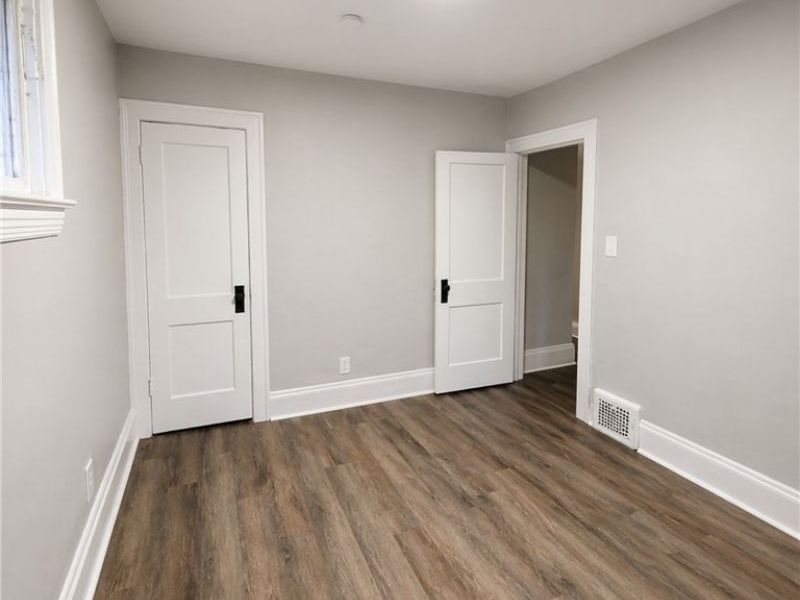 13316 Edgewood Avenue , Cleveland, OH 44105 Photo 3