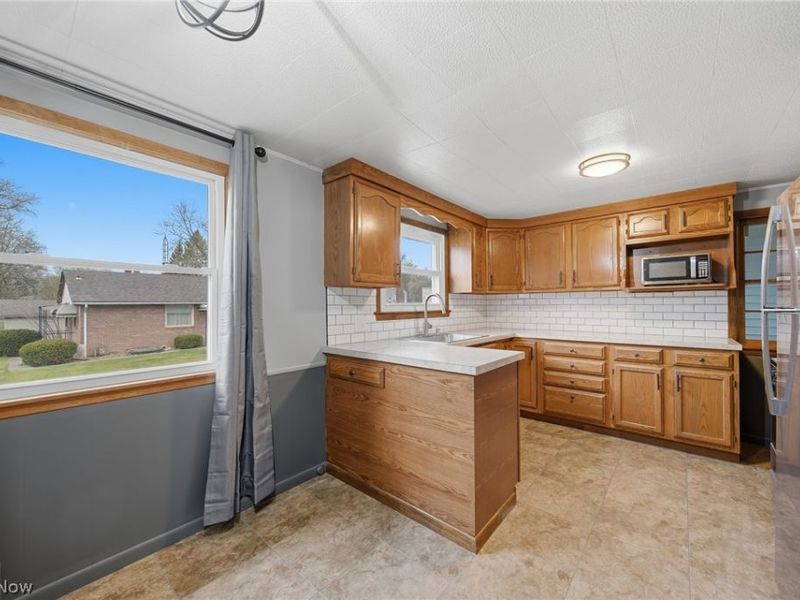 1814 Demington Avenue NW, Canton, OH 44708 Photo 3