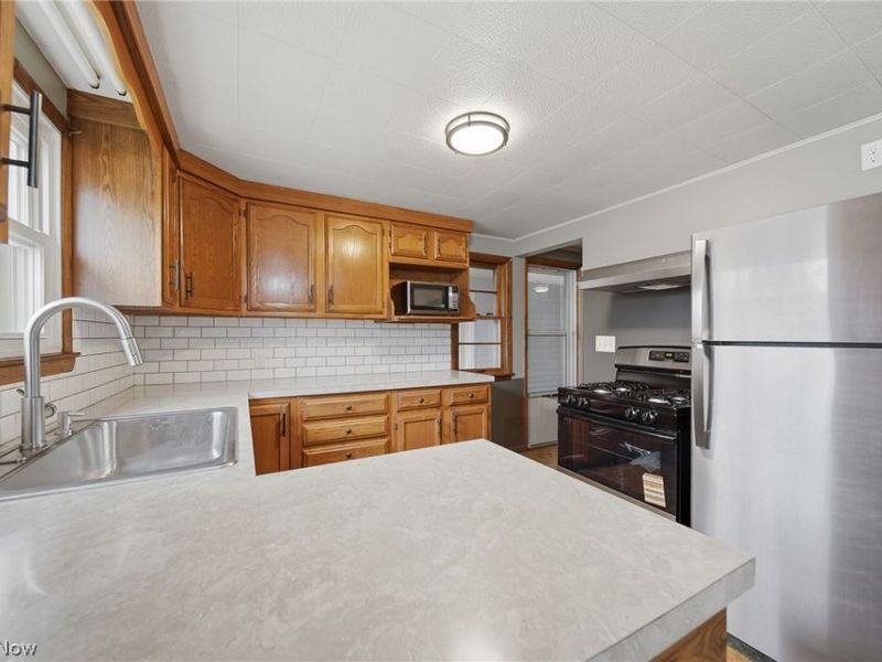 1814 Demington Avenue NW, Canton, OH 44708 Photo 5