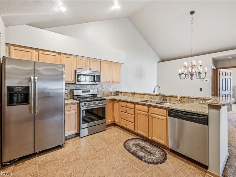 202 Timberline Drive , Columbiana, OH 44408 Photo 11