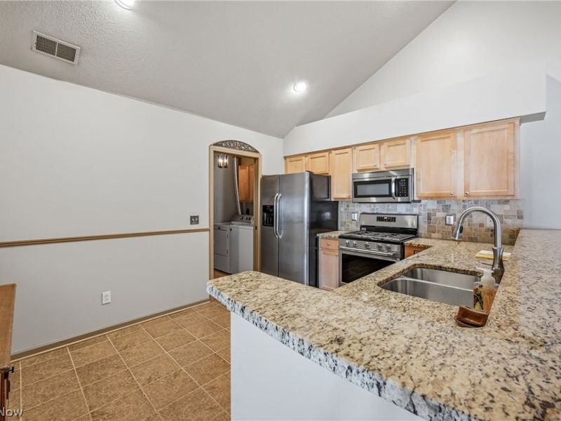 202 Timberline Drive , Columbiana, OH 44408 Photo 12