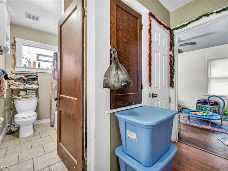 3056 W 104th Street , Cleveland, OH 44111 Photo 19