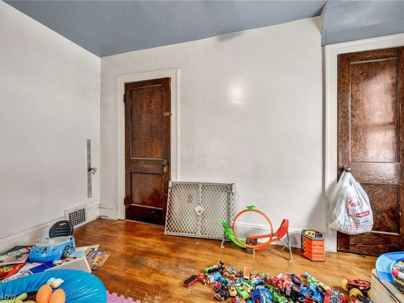 3056 W 104th Street , Cleveland, OH 44111 Photo 23