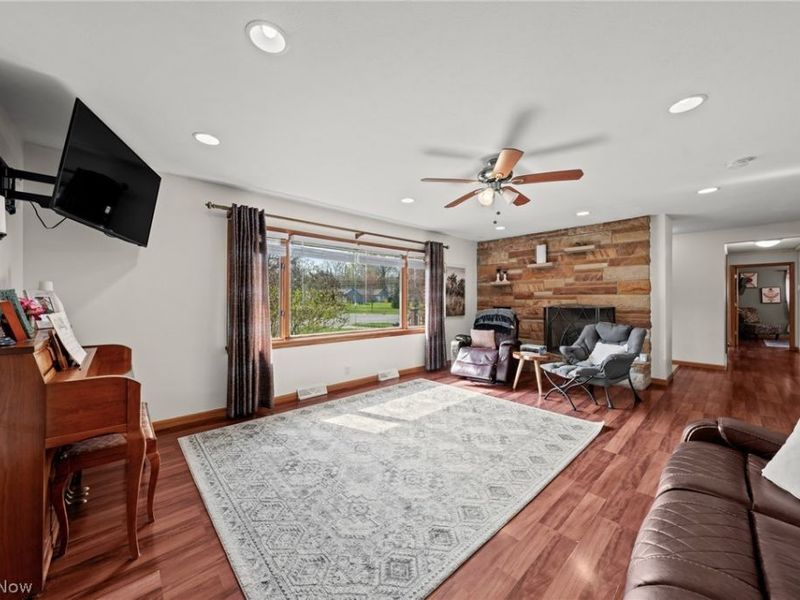 327 S Miller Road , Akron, OH 44333 Photo 20