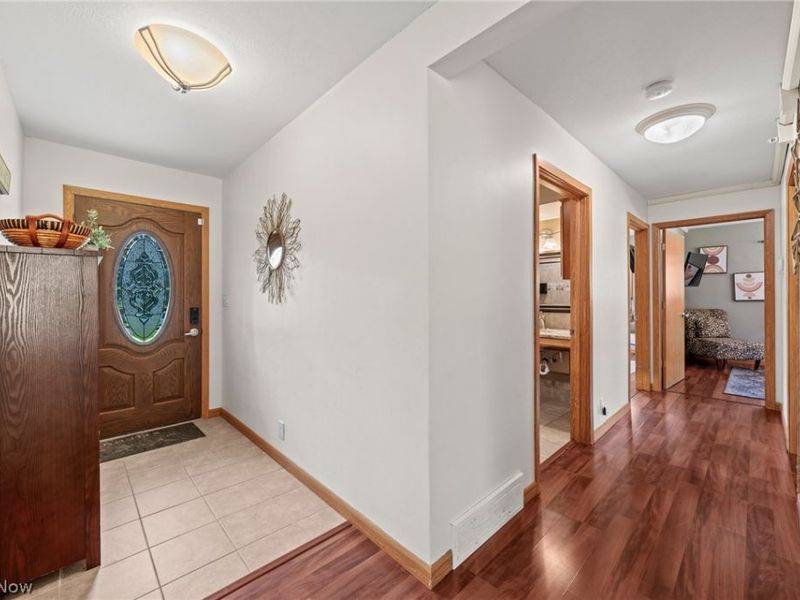 327 S Miller Road , Akron, OH 44333 Photo 4