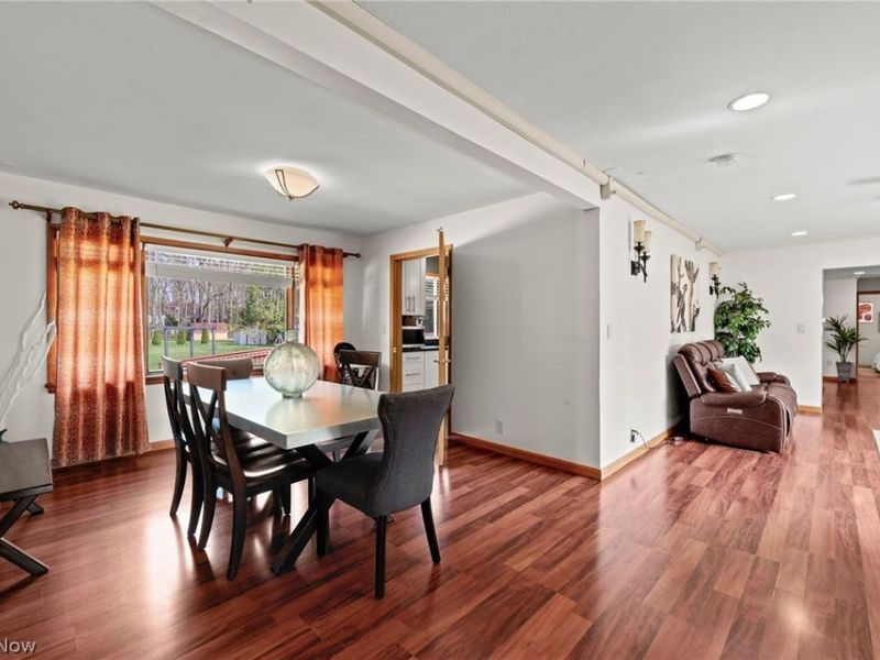 327 S Miller Road , Akron, OH 44333 Photo 5