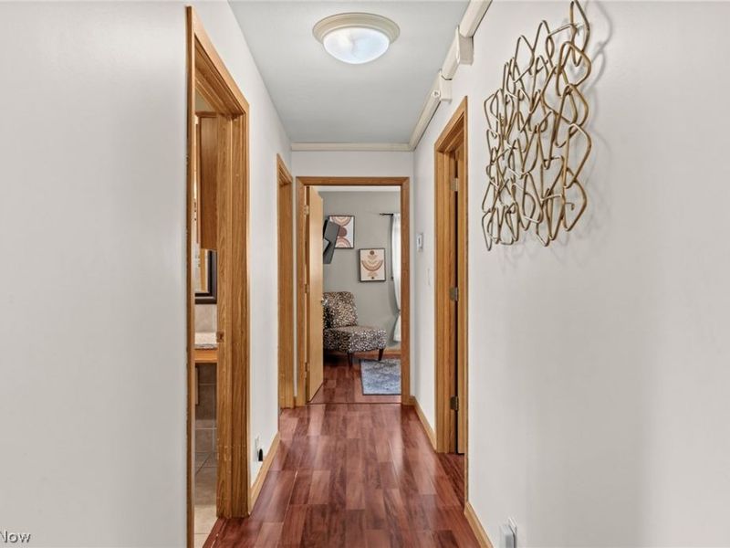 327 S Miller Road , Akron, OH 44333 Photo 7