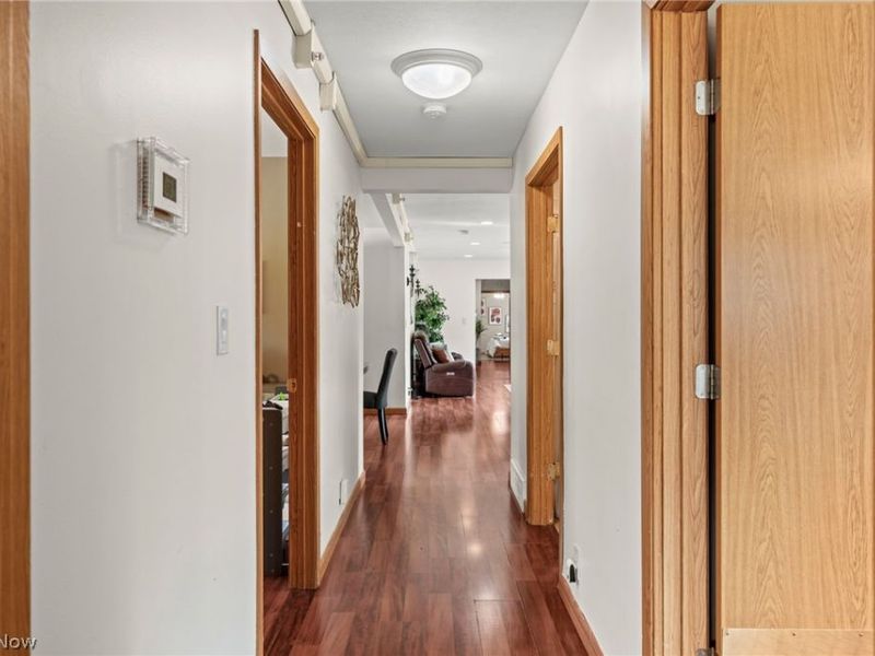 327 S Miller Road , Akron, OH 44333 Photo 8