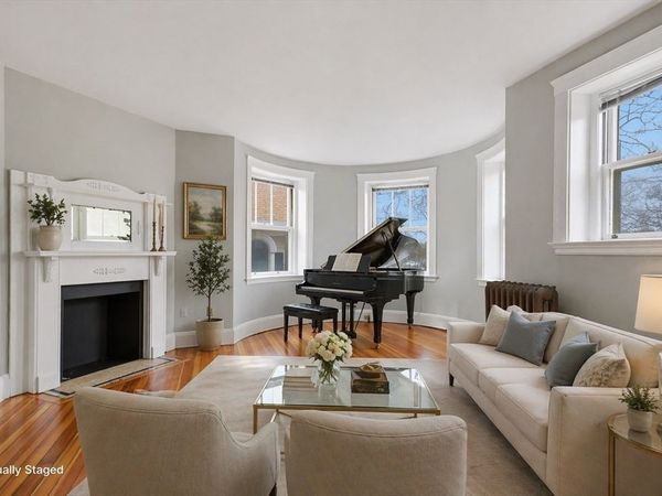 457 Washington St, Unit 7, Newton, MA 02458