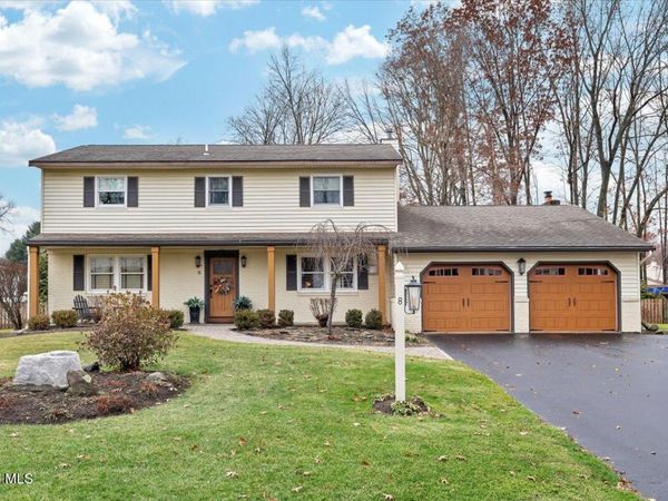 8 Inverness Lane, Clifton Park, NY 12065