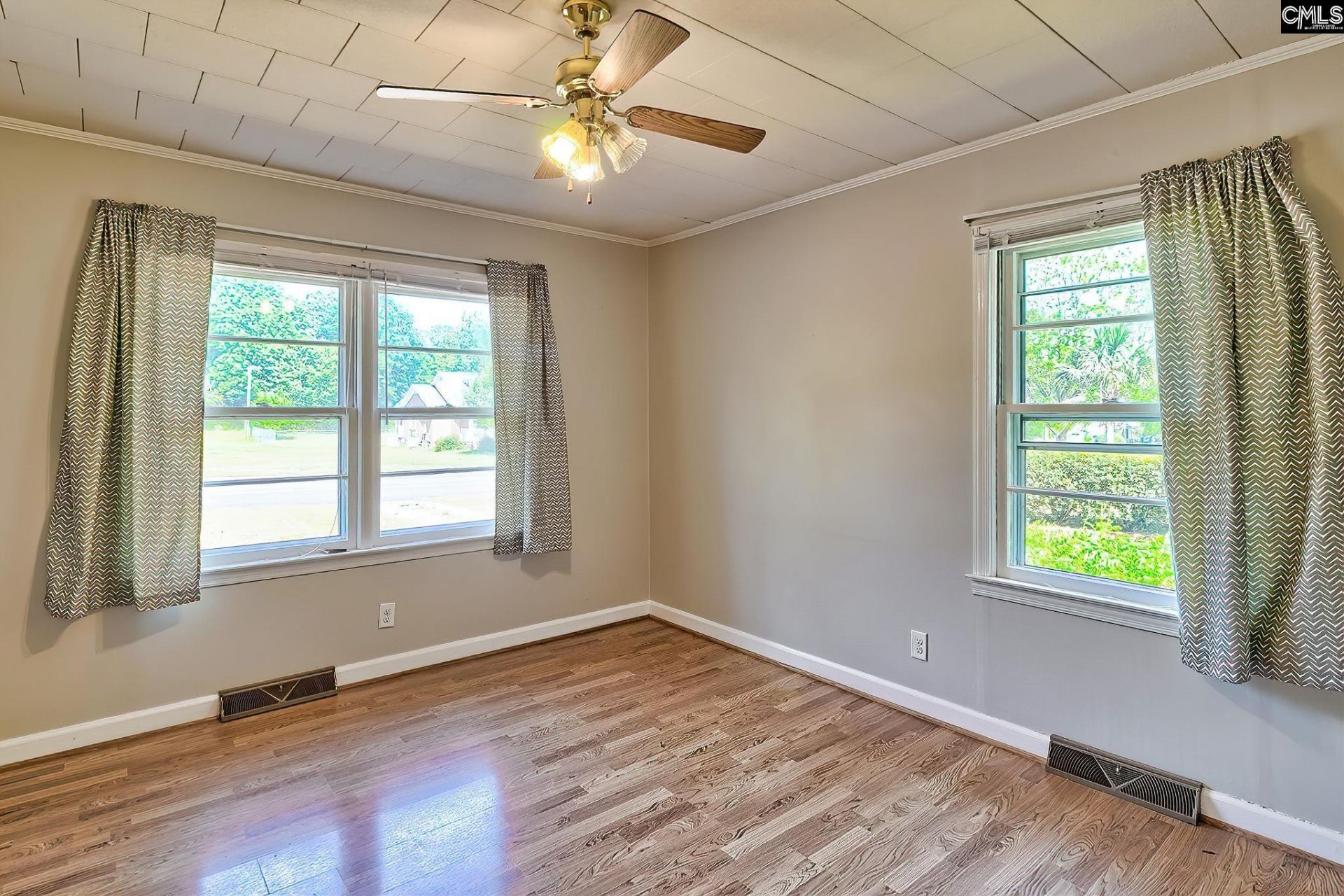 331 Holloway Street  Photo 34