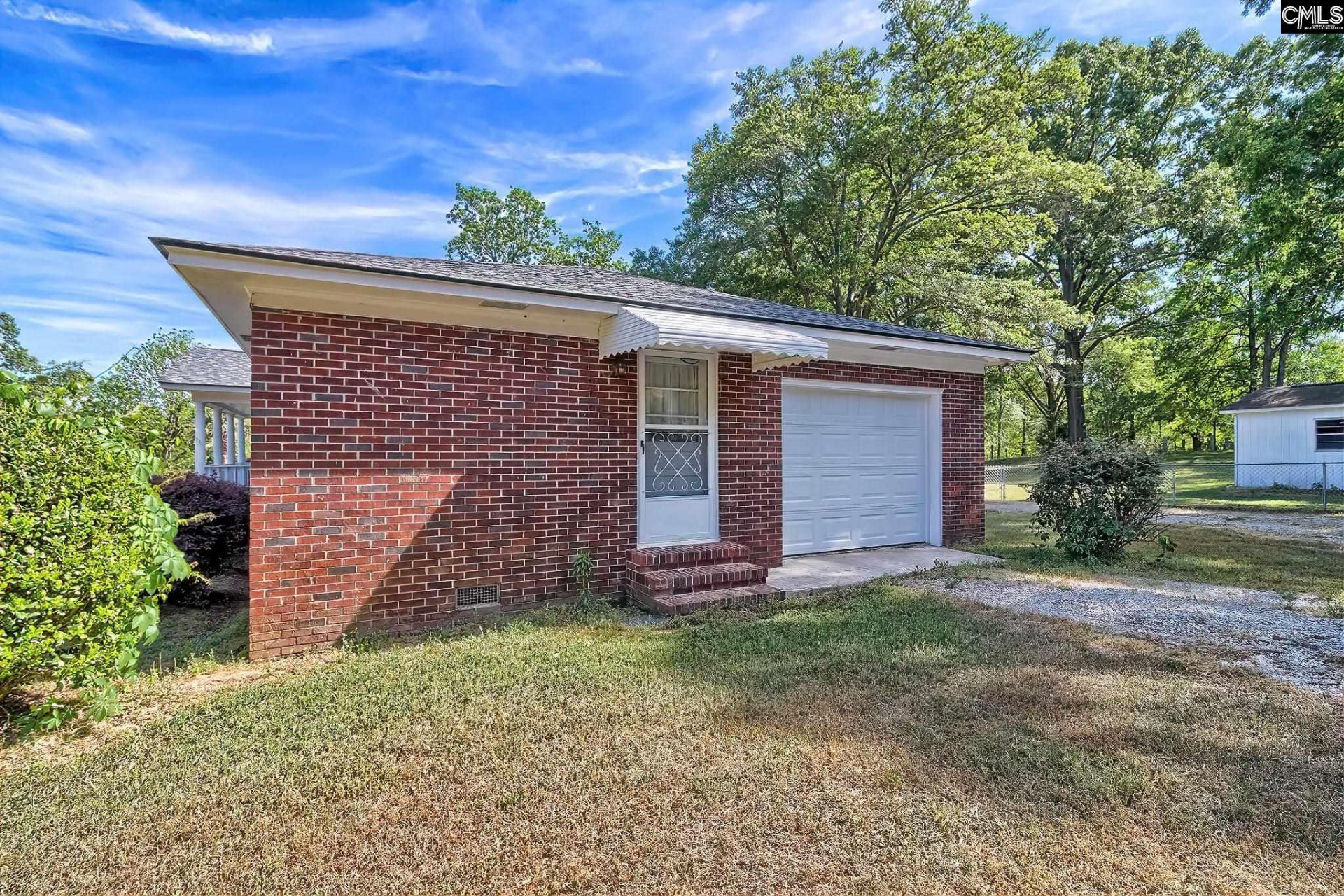 331 Holloway Street  Photo 7