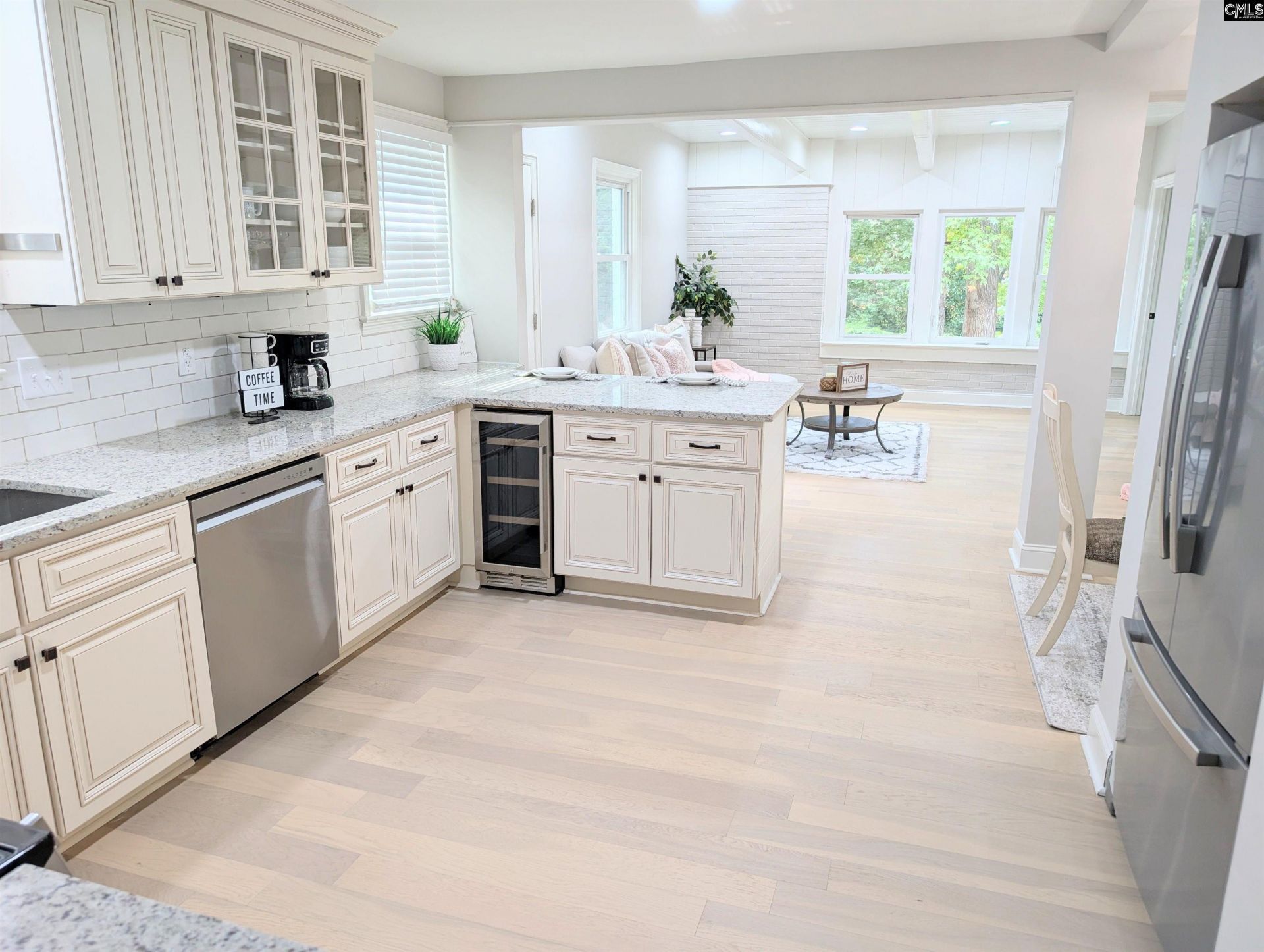 1337 Sunnyside Drive  Photo 9