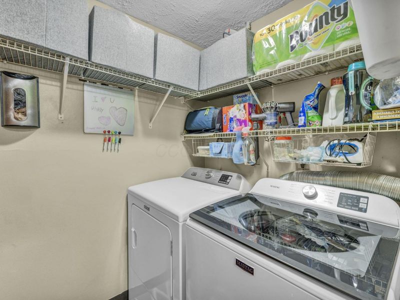 717 Cherry Hollow Road, Unit B, Columbus, OH 43228 Photo 13