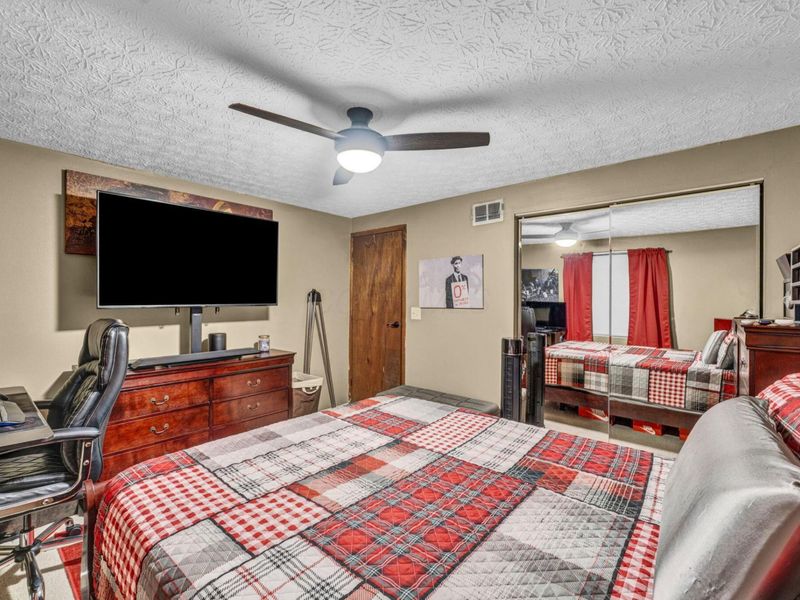 717 Cherry Hollow Road, Unit B, Columbus, OH 43228 Photo 24