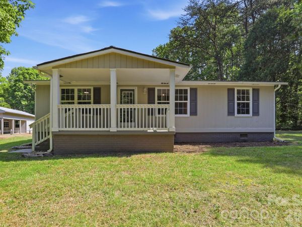 136 Woodridge Lane, Mooresville, NC 28115