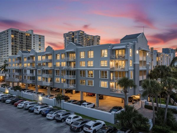 2642 Collins Ave , Unit 306, Miami Beach, FL 33140