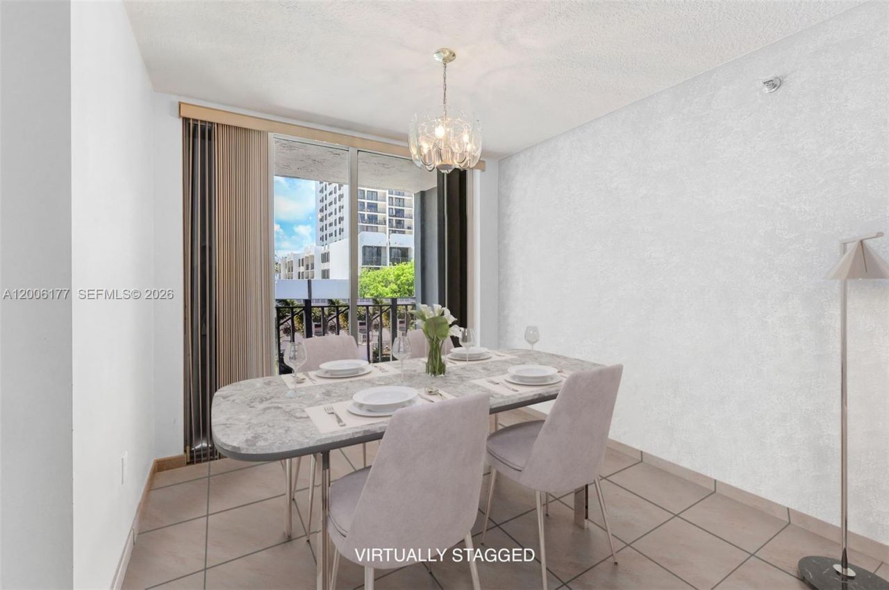 2642 Collins Ave, Unit 306, Miami Beach, FL 33140 Photo