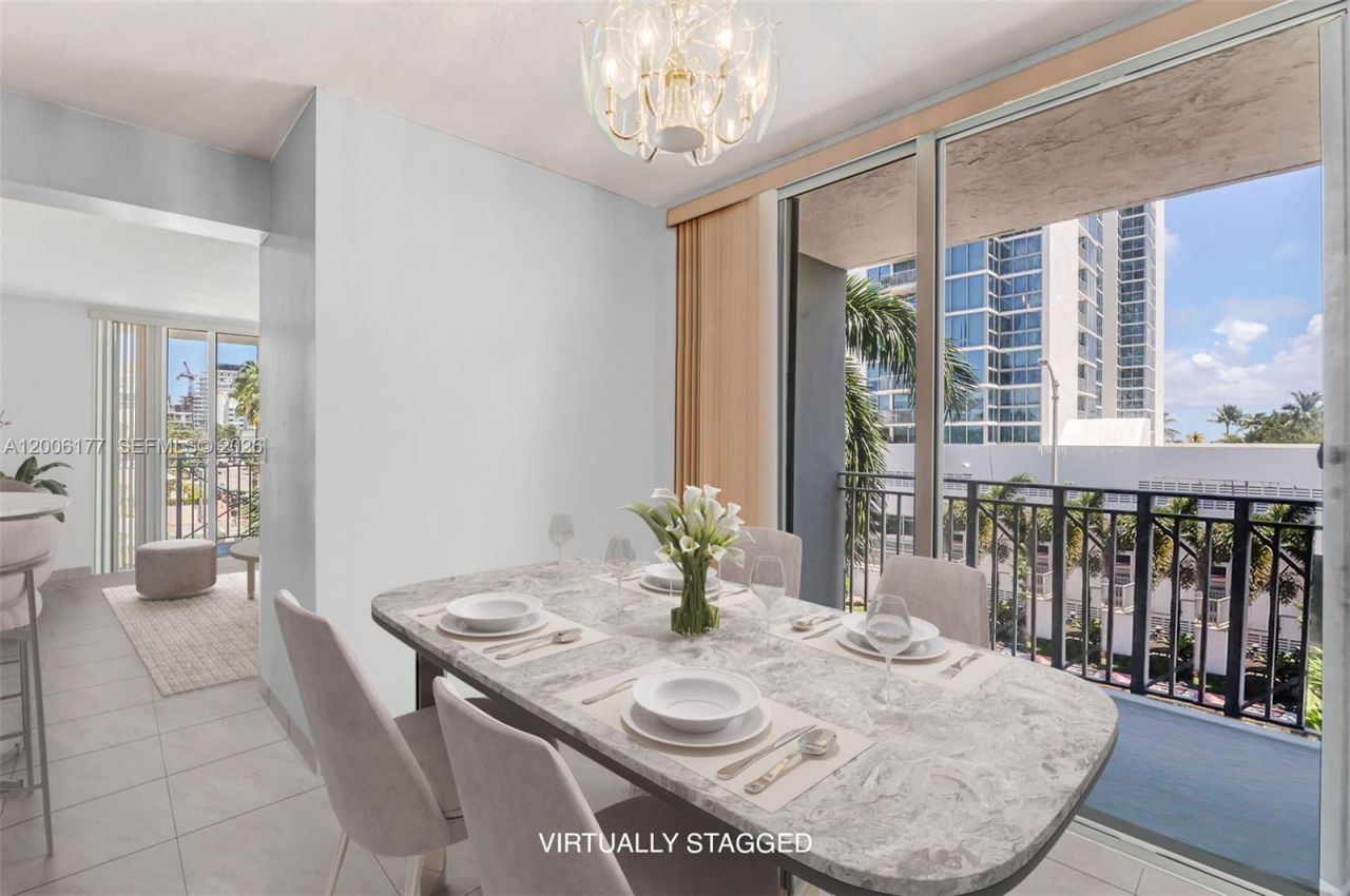 2642 Collins Ave, Unit 306, Miami Beach, FL 33140 Photo