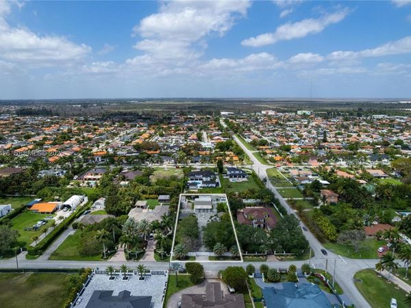 150 NW 130th Ave , Miami, FL 33182