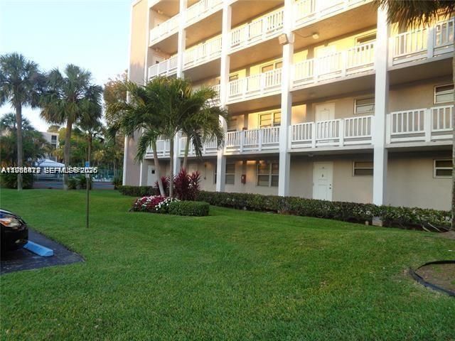 1075 Riverside Dr, Unit 304, Coral Springs, FL 33071 Photo