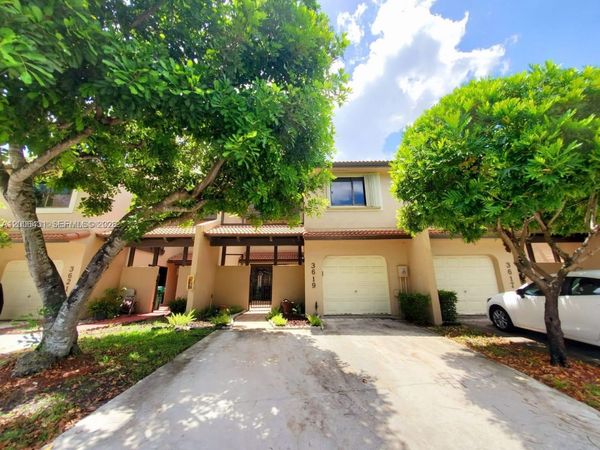 3619 Torremolinos Ave , Unit C-112, Doral, FL 33178