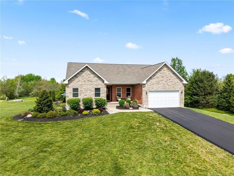 6143 Ross Road, Bethel Township, OH 45344 Photo 2