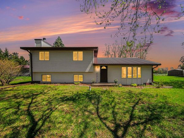 5497 Clark Lake Road, Jackson, MI 49201