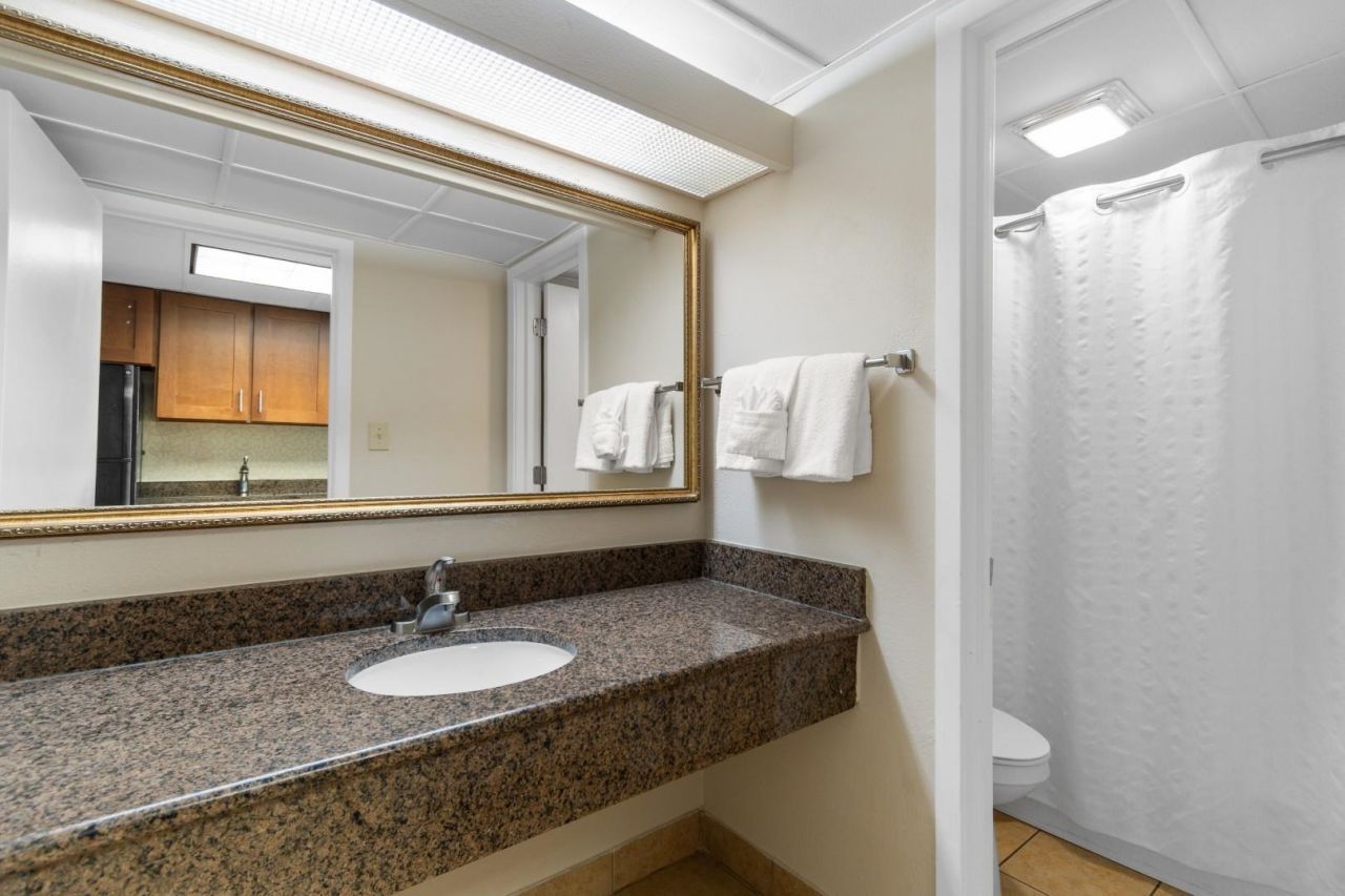 1105 S Ocean Blvd.  Photo 9