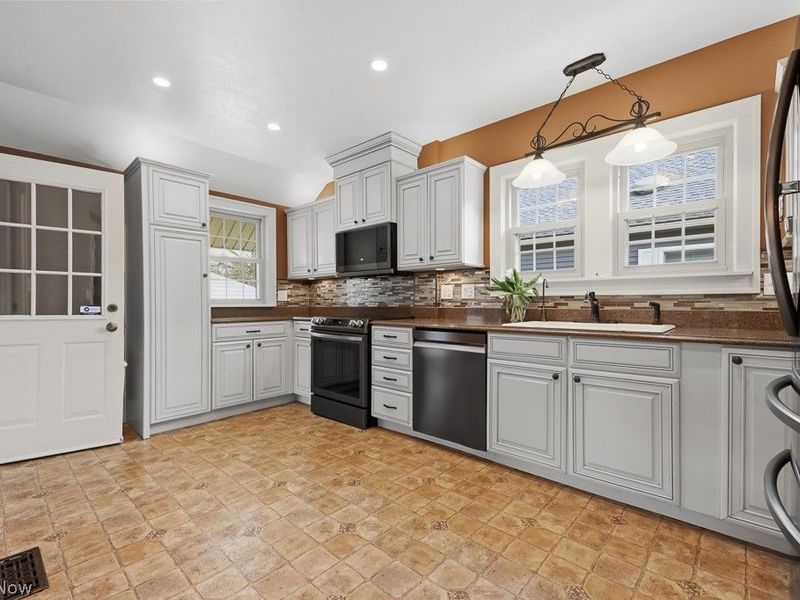 122 Overlook Avenue , Wadsworth, OH 44281 Photo 15